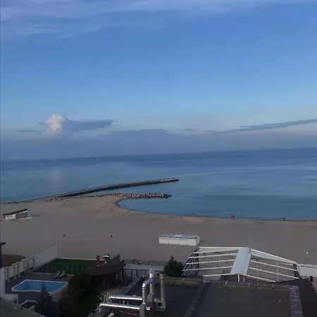 Apartment Faleza Nord Sea View *